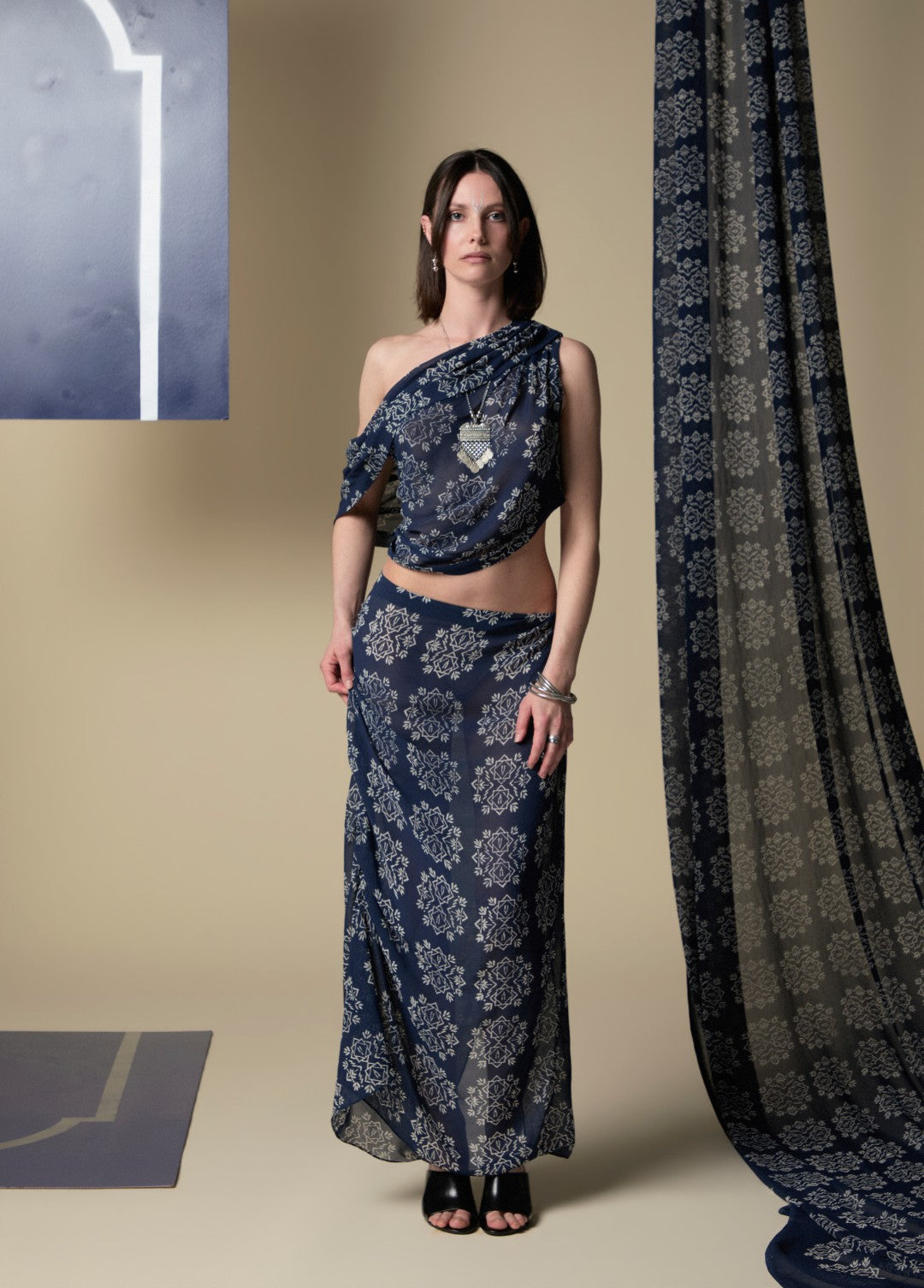 Hooded Saree Top — image 3